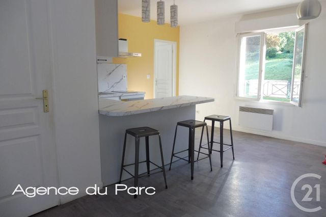 Appartement F2 à louer - 2 pièces - 36.4 m2 - LE TRAIT - 76 - HAUTE-NORMANDIE - Century 21 Agence Du Parc